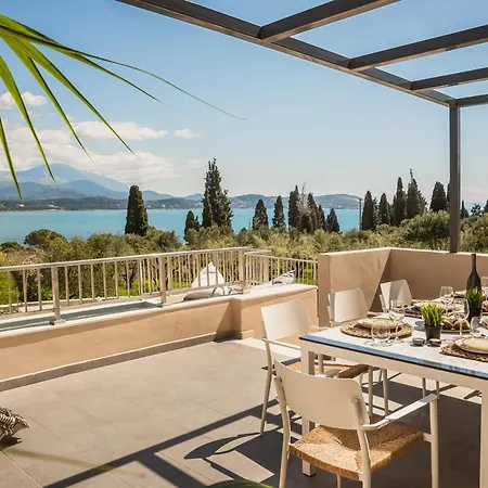 Villa Ionian Village *