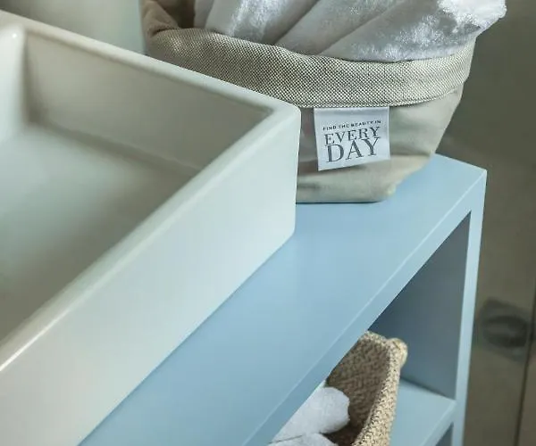 Ionian Village * 릭수리